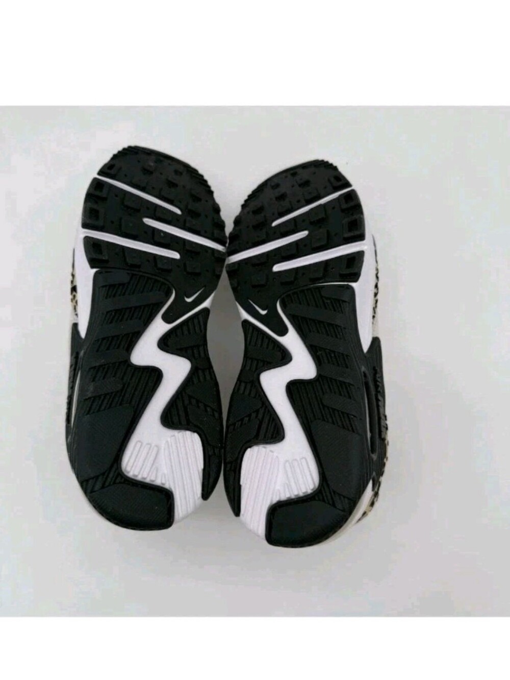 Nike Air Max Excee White Leopard Print Athletic Shoe HQ2115 100 Women Size 10 - Picture 4 of 5